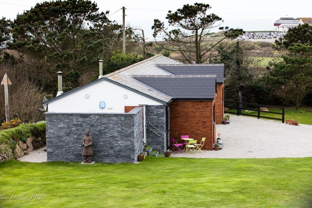 2 Bedroom Cottage Sleeps 4, With Pool Use, Sennen Exterior foto
